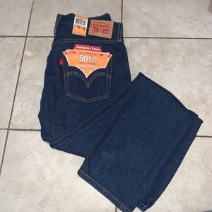New Levis 501 CT dark wash classics style